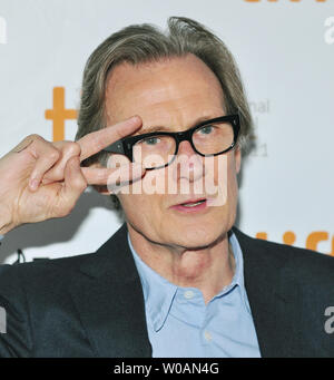 Acteur Bill Nighy assiste à la clôture du Festival International du Film de Toronto gala nuit 'Page 8' au Roy Thomson Hall à Toronto, Canada le 17 septembre 2011. UPI/Christine Chew Banque D'Images