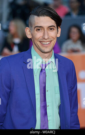 Le scénariste Max Landis arrive à la première mondiale de 'Mr. Juste' au Roy Thomson Hall le soirée de clôture du Festival International du Film de Toronto à Toronto, Canada le 19 septembre 2015. Photo par Christine Chew/UPI Banque D'Images