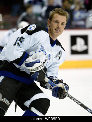 Le Lightning de Tampa Bay Brad Richards skates durant le réchauffage contre les Canucks de Vancouver à Vancouver's Place GM, le 6 mars 2007. Les Canucks ont remporté 5-1. (Photo d'UPI/Heinz Ruckemann) Banque D'Images