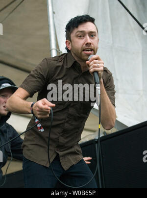 Chanteur Tim McIlrath effectue avec son groupe de Chicago contre à l'inaugural Virgin Rock Festival à l'Université de British Columbia's Thunderbird Stadium de Vancouver (Colombie-Britannique), le 20 mai 2007. (Photo d'UPI/Heinz Ruckemann) Banque D'Images