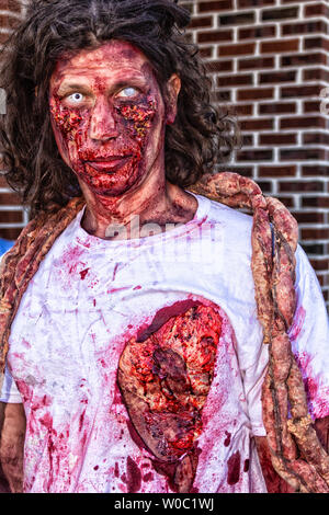 Caractère à la zombie Zombie Walk, Richmond en Virginie en 2017. Banque D'Images
