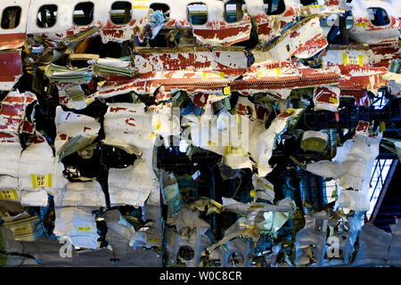 Les débris récupérés du vol TWA 800 est remonté au National Transportation Safety Board Training Academy où il est utilisé pour la formation de nouveaux chercheurs à Ashburn, en Virginie, le 16 juillet 2008. Le Boeing 747 s'est écrasé dans l'Atlantique après passage sur Long Island Sound et de Long Island, New York en 1996, après un mélange inflammable de combustible et d'air oxygéné a causé une explosion catastrophique. Le ministère des Transports a annoncé que presque tous les avions commerciaux aux États-Unis seront tenus d'installer un nouveau séparateur d'air pour empêcher l'oxygène de pénétrer dans un réservoir de carburant des avions Banque D'Images