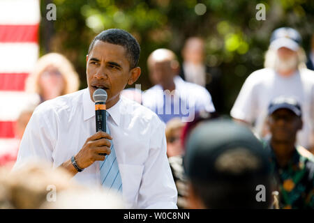 Le candidat démocrate présumé Sen. Barack Obama, D-il, prend la parole lors d'un événement à l'Hôtel de Ville de John Tyler Community College le 21 août 2008 à Chester, en Virginie. (Photo d'UPI/Patrick D. McDermott) Banque D'Images