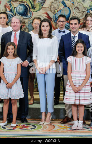 Madrid, Espagne. 27 Juin, 2019. Reine Letizia participe à divers auditoires au Palais de la Zarzuela à Madrid, Espagne le 27 juin 2019. Credit : Jimmy Olsen/Media Espagne*** ***aucune perforation/Alamy Live News Banque D'Images