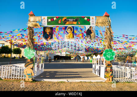 Décorations pour les Festivals de juin (aka festas de Sao Joao) dans le centre historique d'Oeiras, Piaui - Brésil Banque D'Images