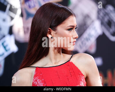 Hollywood, États-Unis. 26 Juin, 2019. HOLLYWOOD, LOS ANGELES, CALIFORNIE, USA - Le 26 juin : Zendaya Coleman actrice portait une robe Armani privé et chaussures Christian Louboutin arrive à la Los Angeles Première mondiale de Sony Pictures' 'Spider-Man loin de la maison' tenue à l'IMAX Théâtre chinois de Grauman, 26 juin 2019 à Hollywood, Los Angeles, Californie, États-Unis. (Photo par Xavier Collin/Image Crédit : Agence de Presse) L'agence de presse Image/Alamy Live News Banque D'Images