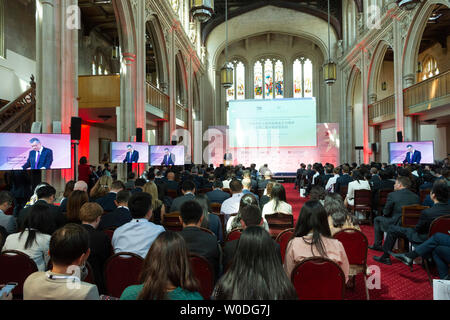 Londres, Grande-Bretagne. 26 Juin, 2019. Les délégués participent au 2ème Chine-UK Forum économique et commercial à Londres, Grande-Bretagne, le 26 juin 2019. Avec environ 250 participants des deux pays, le forum a mis l'accent sur deux sujets, qui sont "le développement de la Chine-UK les relations économiques et commerciales, et de nouvelles possibilités de coopération" et "les nouvelles mesures d'ouverture de la Chine et de la Chine-UK la coopération sur la courroie et la route d'initiative." Crédit : Ray Tang/Xinhua/Alamy Live News Banque D'Images