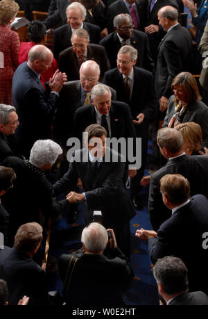 Le président français Nicolas Sarkozy quitte la Chambre des communes après avoir prononcé un discours à une réunion conjointe du Congrès au bâtiment du Capitole à Washington le 7 novembre 2007. (UPI Photo/Kevin Dietsch) Banque D'Images