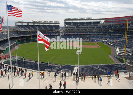 Les Nationals de Washington presque terminé nouveau stade, parc nationaux, est perçue à Washington le 22 mars 2008. Le stade a accueilli un match de baseball entre George Washington University et l'université. Les ressortissants étrangers ouvrent leur saison au parc nationaux le 30 mars contre les Braves d'Atlanta. (UPI Photo/Kevin Dietsch) Banque D'Images