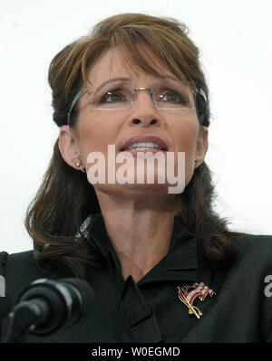 Candidat républicain à la vice-présidence du gouvernement de l'Alaska. Campagnes de Sarah Palin pour elle-même et candidat républicain le sénateur John McCain (AZ) à un rassemblement à Leesburg, en Virginie, le 27 octobre 2008. (Photo d'UPI/Roger L. Wollenberg) Banque D'Images