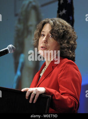 Federal Deposit Insurance Corporation (FDIC) Président Sheila Bair parle à l'American Bankers Association Relations Gouvernementales du sommet à Washington le 1 avril 2009. (Photo d'UPI/Roger L. Wollenberg) Banque D'Images