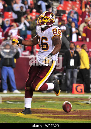 Redskins de Washington tight end Fred Davis complète un 1 verges/contre les Philadelphia Eagles au cours du quatrième trimestre à FedEx Field à Landover, Maryland le 26 octobre 2009. L'Eagles défait les Redskins poignéés 27 17/32 po UPI/Kevin Dietsch Banque D'Images