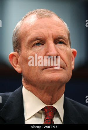 Directeur du renseignement national, Dennis Blair témoigne devant un comité du renseignement de la Chambre sur les menaces qui pèsent sur l'Etat, à Washington le 3 février 2010. UPI/Kevin Dietsch Banque D'Images