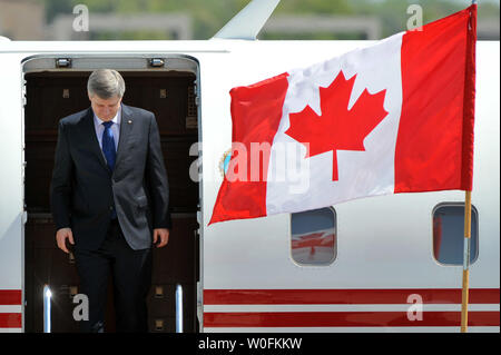 Le premier ministre canadien Stephen Harper arrive pour le Sommet sur la sécurité nucléaire, à la base aérienne d'Andrews, dans le Maryland, le 12 avril 2010. UPI/Kevin Dietsch Banque D'Images