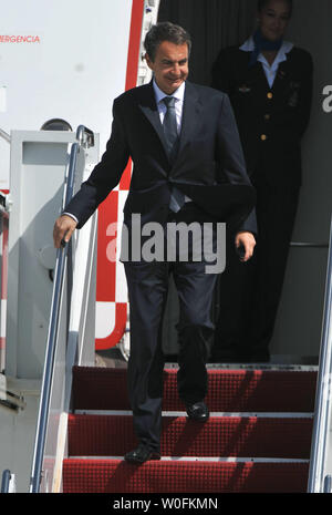 Premier ministre espagnol Jose Luis Rodriguez Zapatero arrive pour le Sommet sur la sécurité nucléaire, à la base aérienne d'Andrews, dans le Maryland, le 12 avril 2010. UPI/Kevin Dietsch Banque D'Images