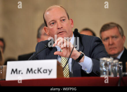 Lamar McKay, président et président de BP America Inc., témoigne lors d'une énergie du Sénat et des ressources naturelles sur l'audience du Comité BP Deepwater Horizon oil rig accident dans le golfe du Mexique, à Washington le 11 mai 2010. UPI/Kevin Dietsch Banque D'Images