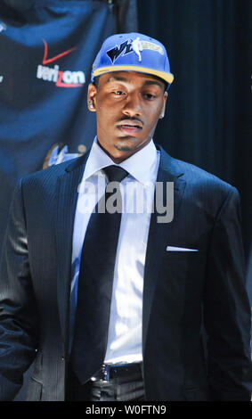 John Wall, la NBA # 1 de draft par les Washington Wizards, arrive à une conférence de presse, le Verizon Center à Washington le 25 juin 2010. UPI/Alexis C. Glenn Banque D'Images