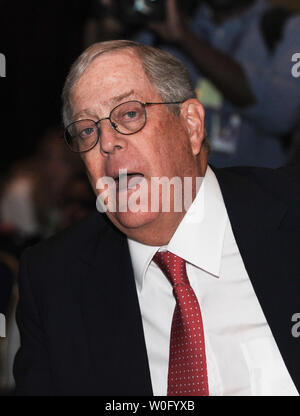 New York milliardaire philanthrope David Koch assiste à la fondation de la prospérité pour les Américains 'Defending quatrième rapport annuel de l'American Dream' sommet à Washington le 27 août 2010. UPI/Alexis C. Glenn Banque D'Images