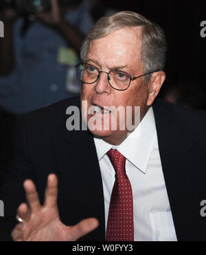 New York milliardaire philanthrope David Koch assiste à la fondation de la prospérité pour les Américains 'Defending quatrième rapport annuel de l'American Dream' sommet à Washington le 27 août 2010. UPI/Alexis C. Glenn Banque D'Images