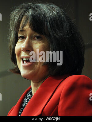 La Présidente de la FDIC, Sheila Bair parle lors d'un Federal Deposit Insurance Corporation (FDIC) Colloque sur "ortgages et l'avenir du financement de l'habitation' à Arlington, Virginie, le 25 octobre 2010. UPI/Roger L. Wollenberg Banque D'Images