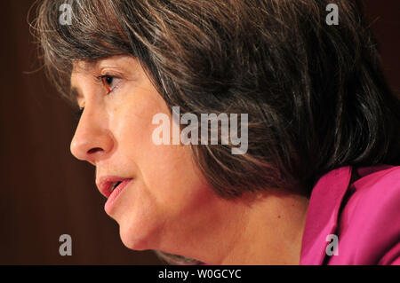 Président de la FDIC, Sheila Bair Sénat témoigne d'avion, du logement et des Affaires urbaines Comité audience sur l'état de la FDIC à Washingoton le 30 juin 2011. UPI/Kevin Dietsch Banque D'Images