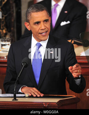 Le président américain Barack Obama présente son plan de création d'avant une session conjointe du Congrès dans le Capitole à Washington, DC, le 8 septembre 2011. UPI/Kevin Dietsch Banque D'Images