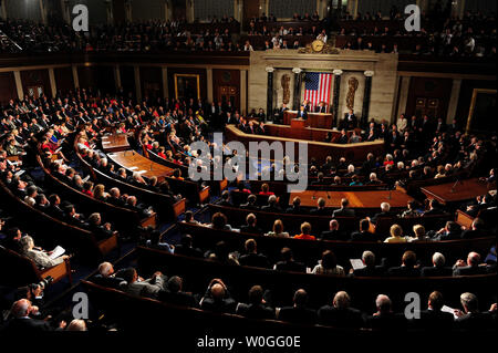 Le président américain Barack Obama présente son plan de création d'avant une session conjointe du Congrès dans le Capitole à Washington, DC, le 8 septembre 2011. UPI/Kevin Dietsch Banque D'Images