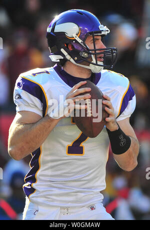 Minnesota Vikings quarterback Christian Ponder ressemble à adopter contre les Redskins de Washington à FedEx Field à Landover, Maryland le 24 décembre 2011. UPI/Kevin Dietsch Banque D'Images