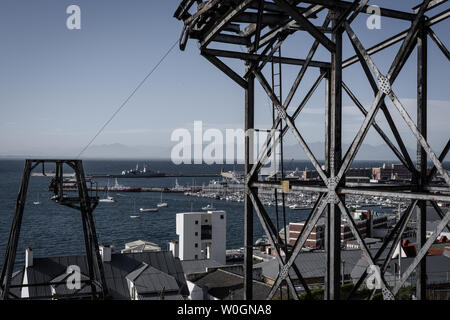 Le téléphérique désaffecté système à partir de la base navale de Simons Town a été utilisé pour acheminer les hommes et à une base de la montagne au cours de la Seconde Guerre mondiale Banque D'Images