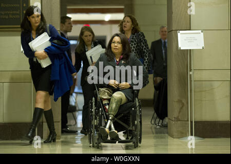 Tammy Duckworth représentant élu (D-IL) participe à un nouveau représentant d'orientation sur la colline du Capitole à Washington le 14 novembre 2012. UPI/Kevin Dietsch Banque D'Images