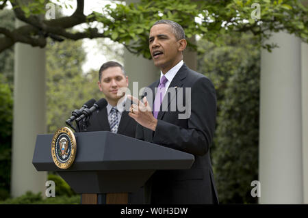 Allocution du Président Barack Obama aux côtés de professeur de l'année Jeff Charbonneau, de Zillah, Washington, au cours de la présentation du professeur de l'année, le 23 avril 2013 à la Maison Blanche à Washington, D.C. UPI/Kevin Dietsch Banque D'Images