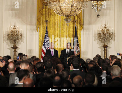 Le président américain Barack Obama fait remarques suivant pour le Vice-président Joe Biden au mois de la fierté LGBT célébration dans l'East Room à la Maison Blanche le 13 juin 2013. UPI/Molly Riley Banque D'Images