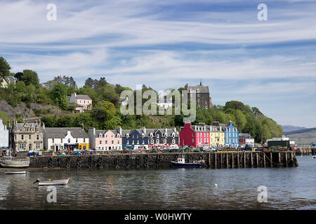 Port de Tobermory, la capitale de l'île de Mull dans les Hébrides intérieures écossaises. Banque D'Images