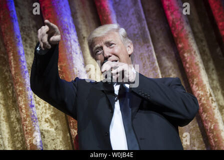 Président désigné Donald Trumps prononce une allocution à l'échelle mondiale, le dîner du président à la Andrew W. Mellon Auditorium à Washington, D.C. le 17 janvier 2017. L'invitation seulement black tie event est une chance pour l'emporter sur de se présenter et de membres de son cabinet à des diplomates étrangers. Photo par Kevin Dietsch/UPI Banque D'Images