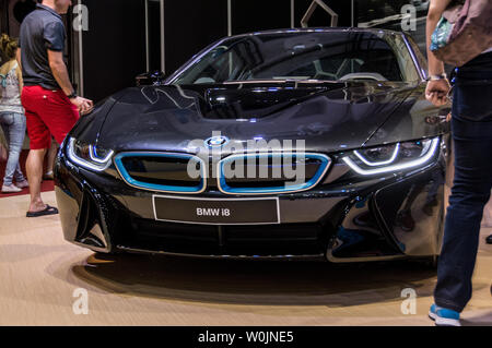 Automobile BMW i8 de Barcelone, Catalogne, Espagne. Banque D'Images