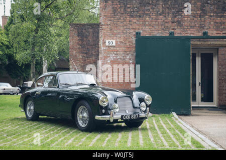 1954 Aston Martin DB2 à Bicester Heritage Centre super scramble event. Bicester, Oxfordshire, Angleterre. Vintage filtre appliqué Banque D'Images