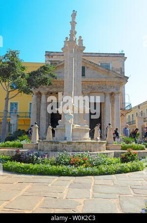 El Templete qui a été érigée en 1828 pour commémorer la fondation de La Havane en novembre 1519, Plaza de Armas, Habana Vieja ou la vieille ville, La Havane, Cuba Banque D'Images