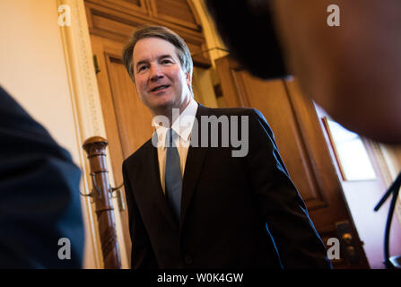 Brett Kavanaugh, Président de la personne nommée par l'atout d'être la prochaine Cour Suprême de Justice Associé, arrive pour une réunion avec le sénateur Chuck Grassley, R-IA, sur la colline du Capitole à Washington, D.C. le 10 juillet 2018. S'il est confirmé, Kavanaugh remplacera M. Anthony Kennedy, Juge à la retraite. Photo par Kevin Dietsch/UPI Banque D'Images