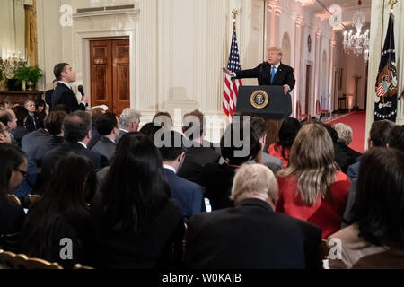 Le président Donald Trump fait de commentaires lors d'une conférence de presse un jour suivant le pays d'élections de mi-mandat à la Maison Blanche le 7 novembre 2018. Trump a loué les progrès Républicains au Sénat et a dit qu'il était prêt à travailler avec la Chambre. Photo de Ken Cedeno/UPI Banque D'Images