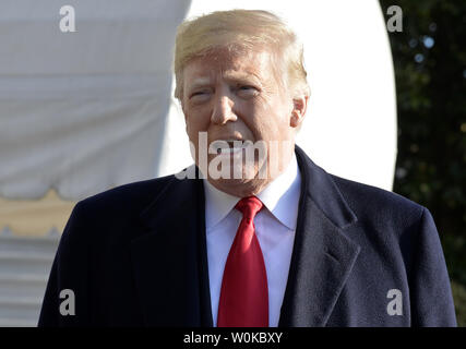 Le président Donald Trump annonce qu'il entend nommer William P. Barr pour être Procureur général lorsqu'il quitte la Maison Blanche, Washington, DC, pour une excursion d'une journée, le 7 décembre 2018. Barr a également occupé le poste de procureur général sous le président George H. W. Bush. Photo de Mike Theiler/UPI Banque D'Images