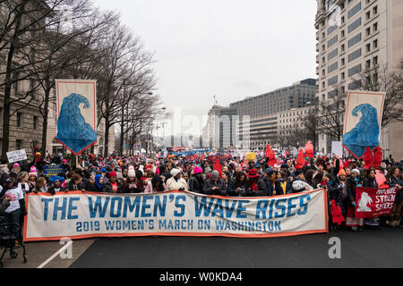 Les partisans de la Marche des femmes se rassembleront sur Pennsylvania Avenue à Washington, D.C. le 19 janvier 2019. C'est le troisième anniversaire de la Marche des femmes où des centaines de milliers se sont réunis à Washington DC et dans tous les États-Unis à l'appui des femmes et pour protester contre l'élection de Donald Trump, président des États-Unis. Photo de Ken Cedeno/UPI Banque D'Images