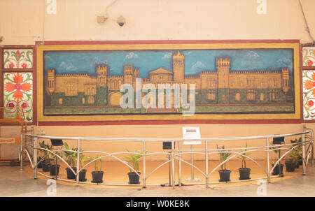 BANGALORE Inde le 3 juin 2019 : Peinture de Bangalore Palace à Indian Railway station Bengaluru. Banque D'Images