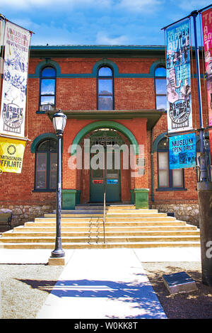 L'extérieur de l'entrée de l'industrie minière et musée historique de Bisbee, AZ Banque D'Images