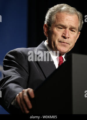 Le président américain George W. Bush parle lors de la National Catholic Prayer Breakfast à Washington le 18 avril 2008. (Photo d'UPI/Yuri Gripas) Banque D'Images