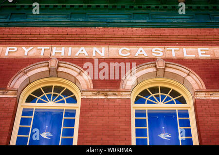 La Pythie Castle Building dans la ville historique de Bisbee AZ. Une fois qu'une société secrète lodge, nouvellement restauré maintenant en appartements Banque D'Images