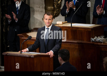 Le président français, Emmanuel Macron traite d'une session conjointe du Congrès américain au Capitole à Washington, DC sur 2018. Le discours marque le 58e anniversaire de l'ancien président français Charles de Gaulle s'est adressé à une session conjointe du Congrès. Photo par Erin Schaff/UPI Banque D'Images