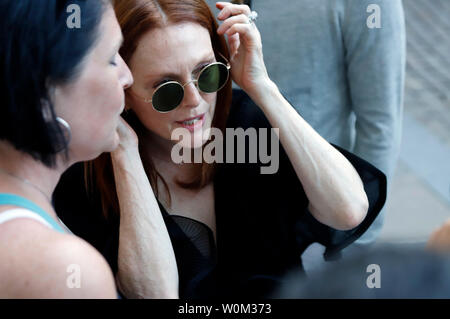 Carlsbad, République tchèque. 27 Juin, 2019. Julianne Moore en flânant dans la ville au 54e Festival International du Film de Karlovy Vary 2019 Le 27 juin, 2019 à Carlsbad, en République tchèque. Credit : Geisler-Fotopress GmbH/Alamy Live News Banque D'Images