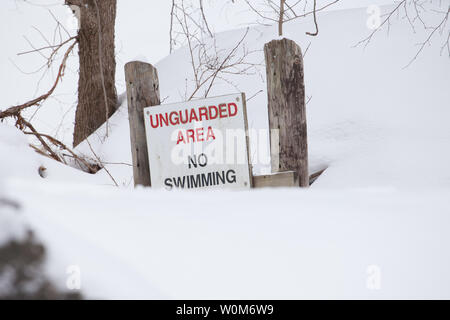 Pas de piscine aujourd'hui à Buttermilk Falls State Park # travel # no funnysigns visitfingerlakes fingerlakes # # visitithaca monroephotoart # # cascades # fingerl Banque D'Images