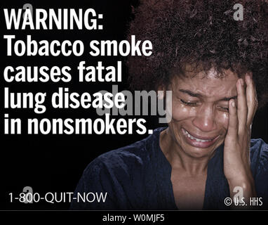 Cette image de la FDA a publié le 21 juin 2011 illustre l'une des nouvelles cigarettes proposé Étiquettes d'avertissement. Début septembre 2012, la FDA exigera plus grand, plus important sur toutes les mises en garde de santé de cigarettes emballage de cigarettes et d'annonces dans les États-Unis. Ces avertissements marquer le premier changement de garde dans la cigarette plus de 25 ans et sont un important progrès dans la communication des dangers du tabagisme. UPI/FDA Banque D'Images