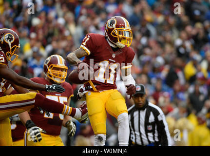 Redskins de Washington' DeSean Jackson (11) célèbre après avoir marqué un touché sur les Giants de New York sur une 63- cour de la réception de la passe au cours de la première moitié de leur jeu de football à FedEx Field à Landover, Maryland, le 29 novembre 2015. Photo de David Tulis/UPI Banque D'Images